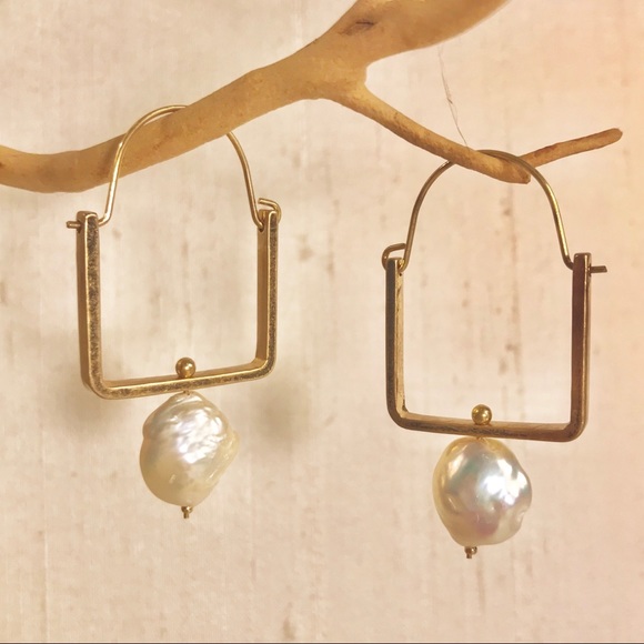 Anthropologie Natural Pearl Drop Earrings - Picture 2 of 6